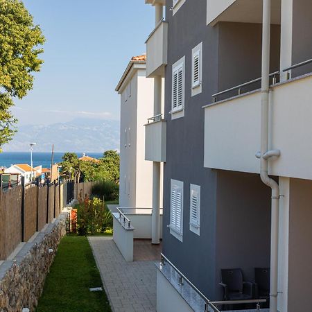 Apartments Crnekovic Tomislava 8A Baška Exteriér fotografie